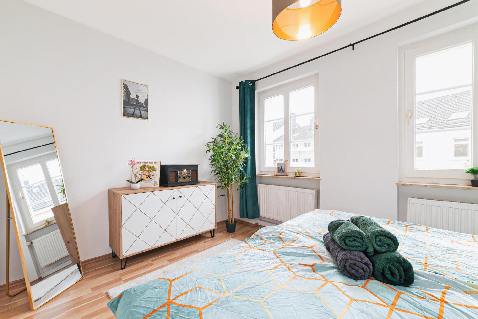 Smart Home - Wuppertal - Perfect For 6 Guests - Central - Netflix - Schwebebahn - Free Parking Zone Luaran gambar